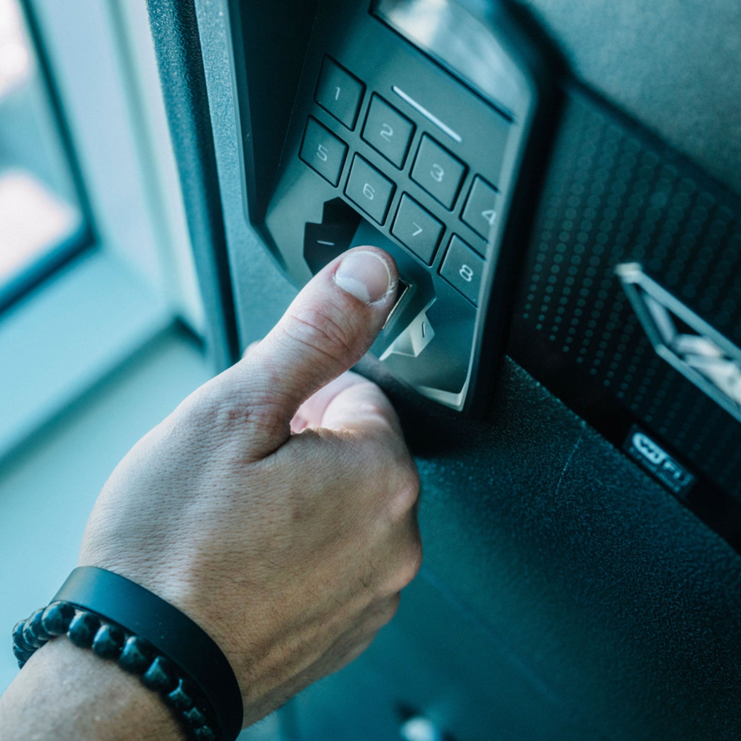 Vaultek RS200i ViSN WiFi Rugged Modular Quick Access Biometric Rifle Safe